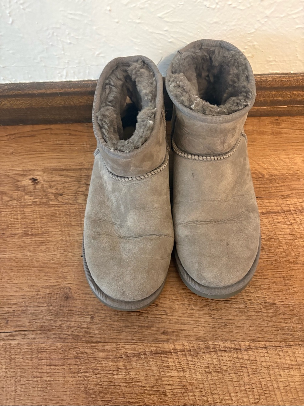 UGG Cozy Short Shearling-Lined Suede Boots - Gray